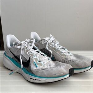 Nike Air Zoom Running Shoes - White and Teal